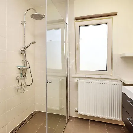 Vakantiehuis Wheelchair Friendly House With Sauna Leykaul