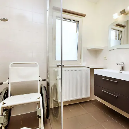 Wheelchair Friendly House With Sauna 別荘 Leykaul
